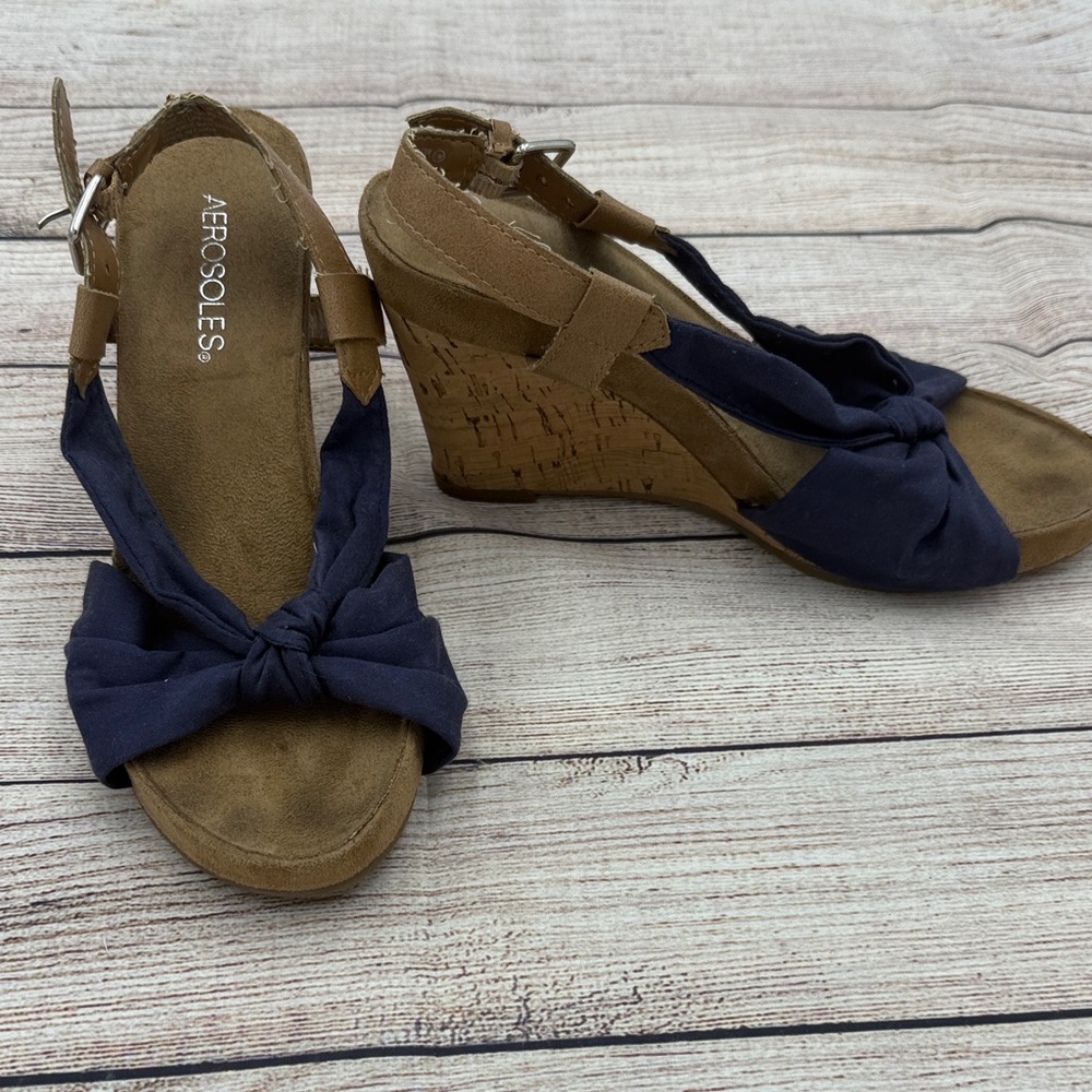 AEROSOLES Women's Blue and Brown Wedge Sandals